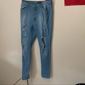 Fashion nova distressed jeans size 14